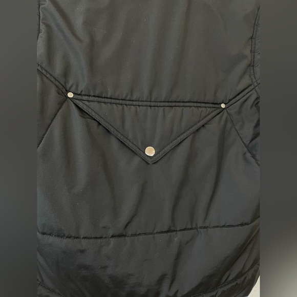 Nike Women’s Medium Quilted Black Puffer Vest with Pink Lining - Picture 13 of 13